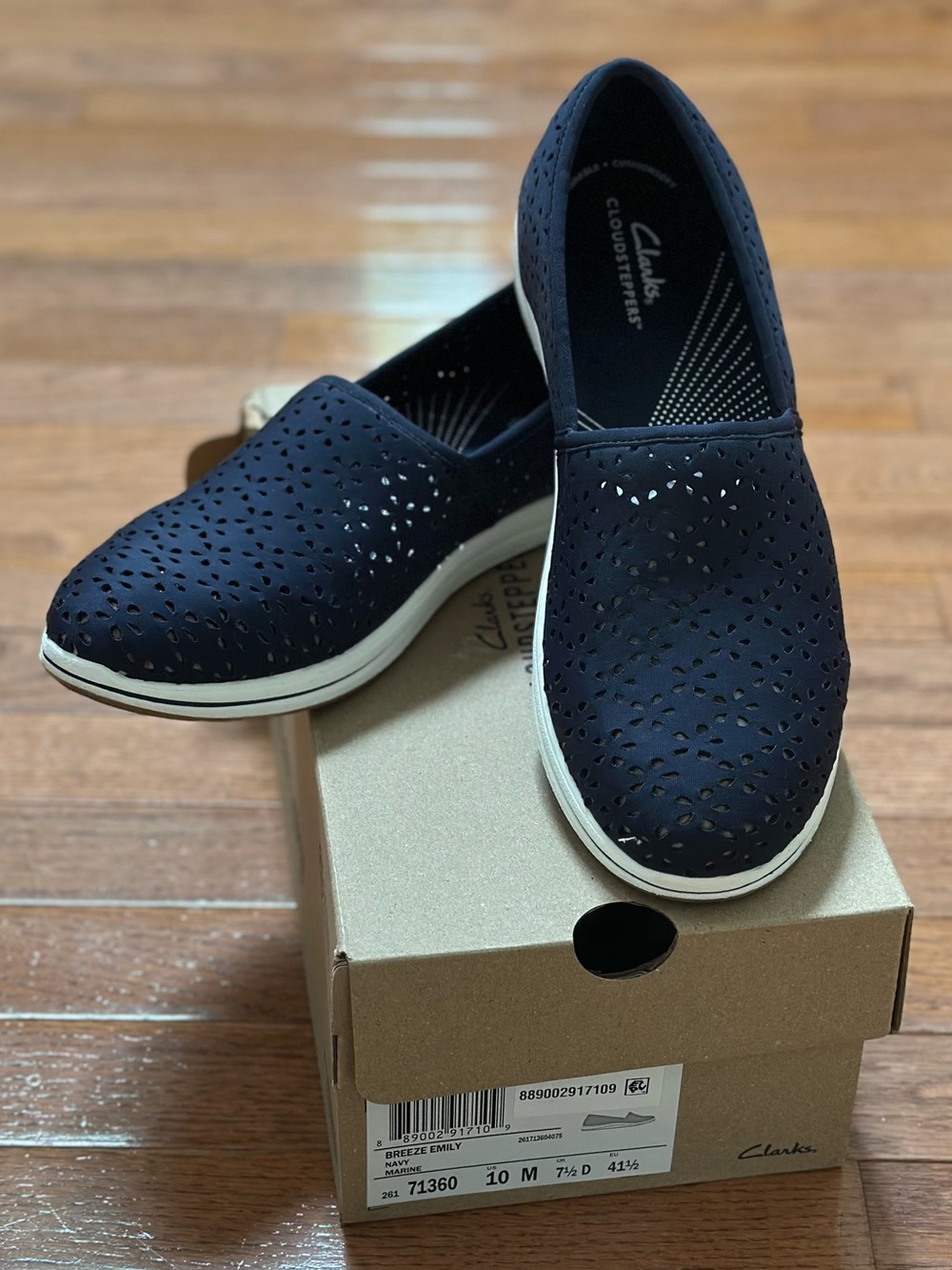 Clarks Cloudsteppers Emily Breeze Stretch Slip‑On Shoes – Navy blue– Size 9.5/10